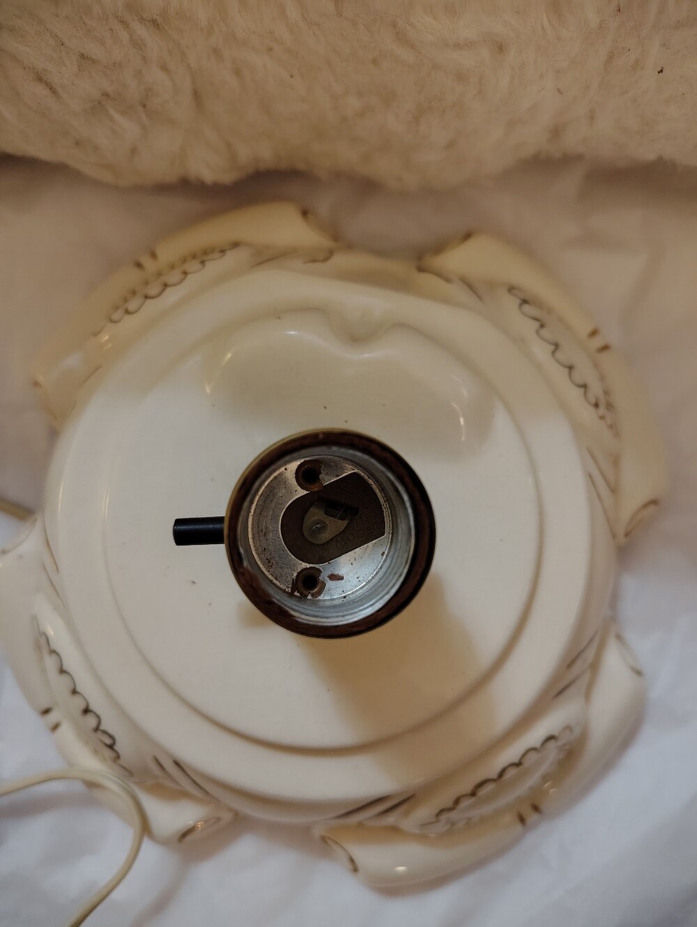 Vintage Ceramic Christmas Tree Replacement Base White Gold Trim 9" - Picture 6 of 12